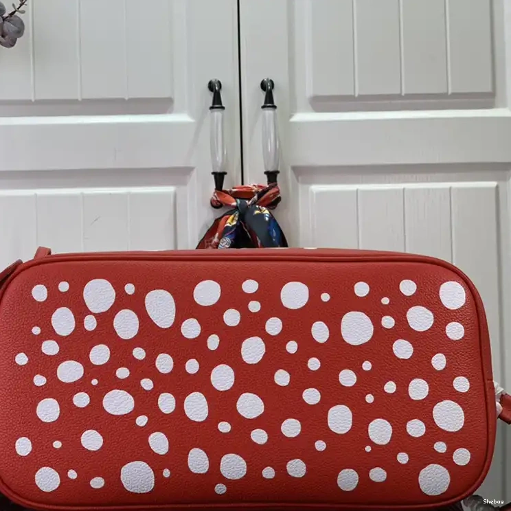 2304DJ0021 LV Bag 0727